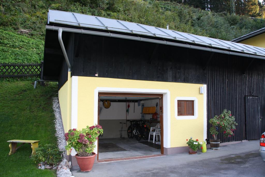 Ferienhaus Christine Taxenbach Exteriör bild