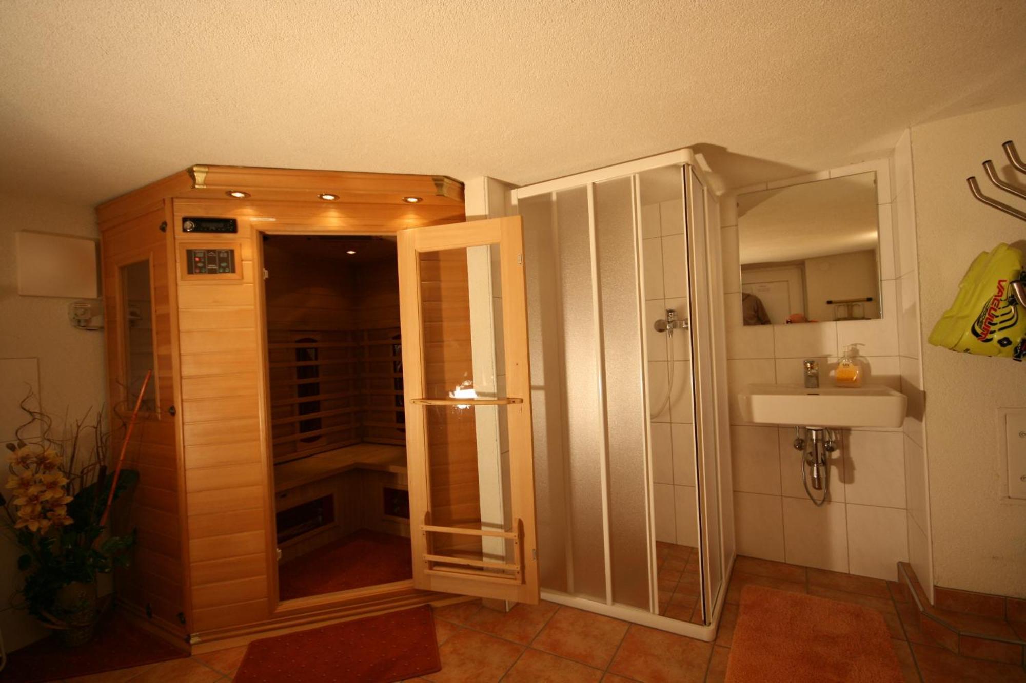 Ferienhaus Christine Taxenbach Exteriör bild