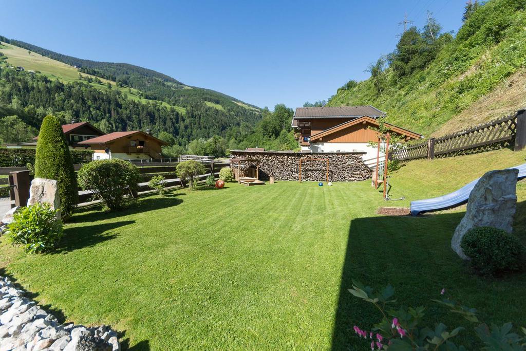 Ferienhaus Christine Taxenbach Exteriör bild